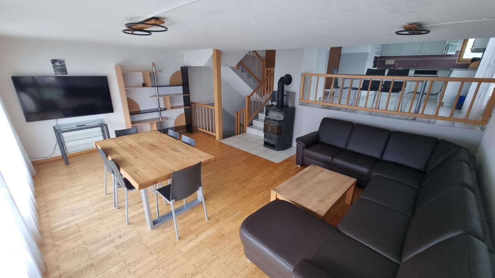 Niederried bei Interlaken Lake View Residence מראה חיצוני תמונה