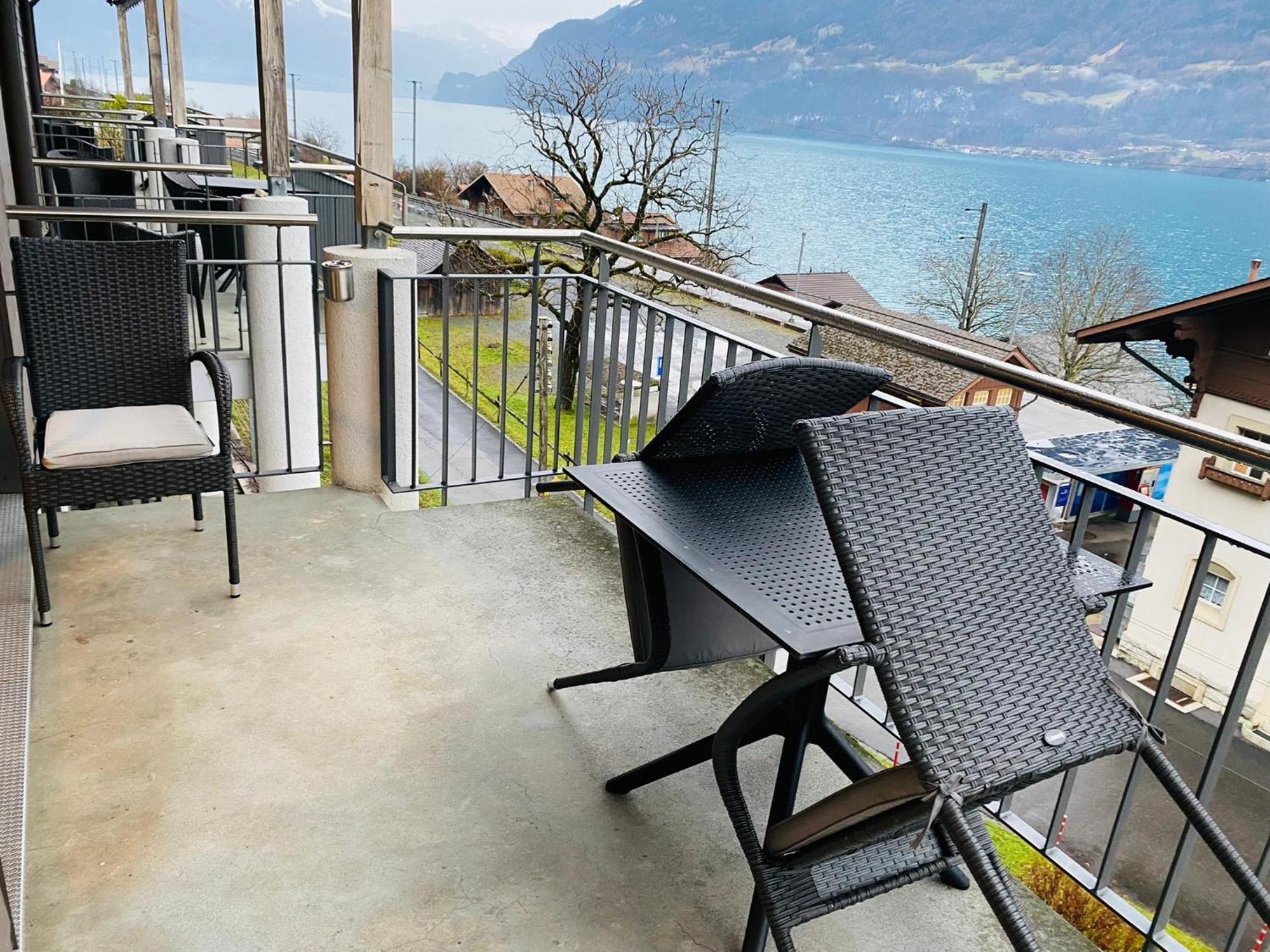 Niederried bei Interlaken Lake View Residence מראה חיצוני תמונה