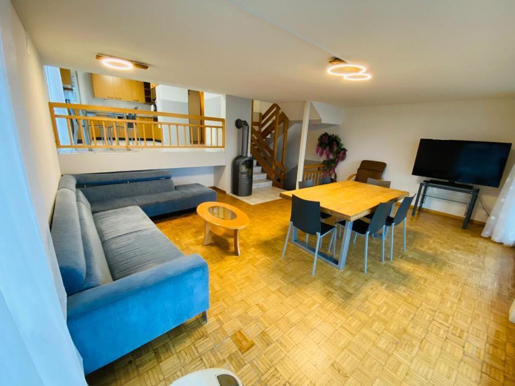 Niederried bei Interlaken Lake View Residence מראה חיצוני תמונה