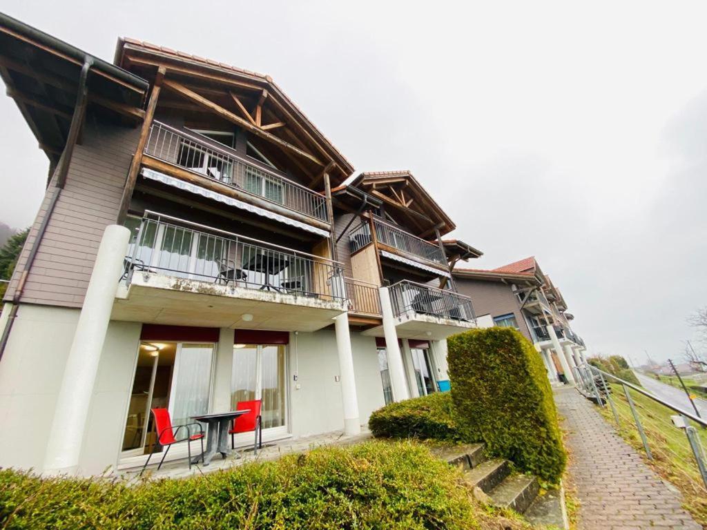 Niederried bei Interlaken Lake View Residence מראה חיצוני תמונה