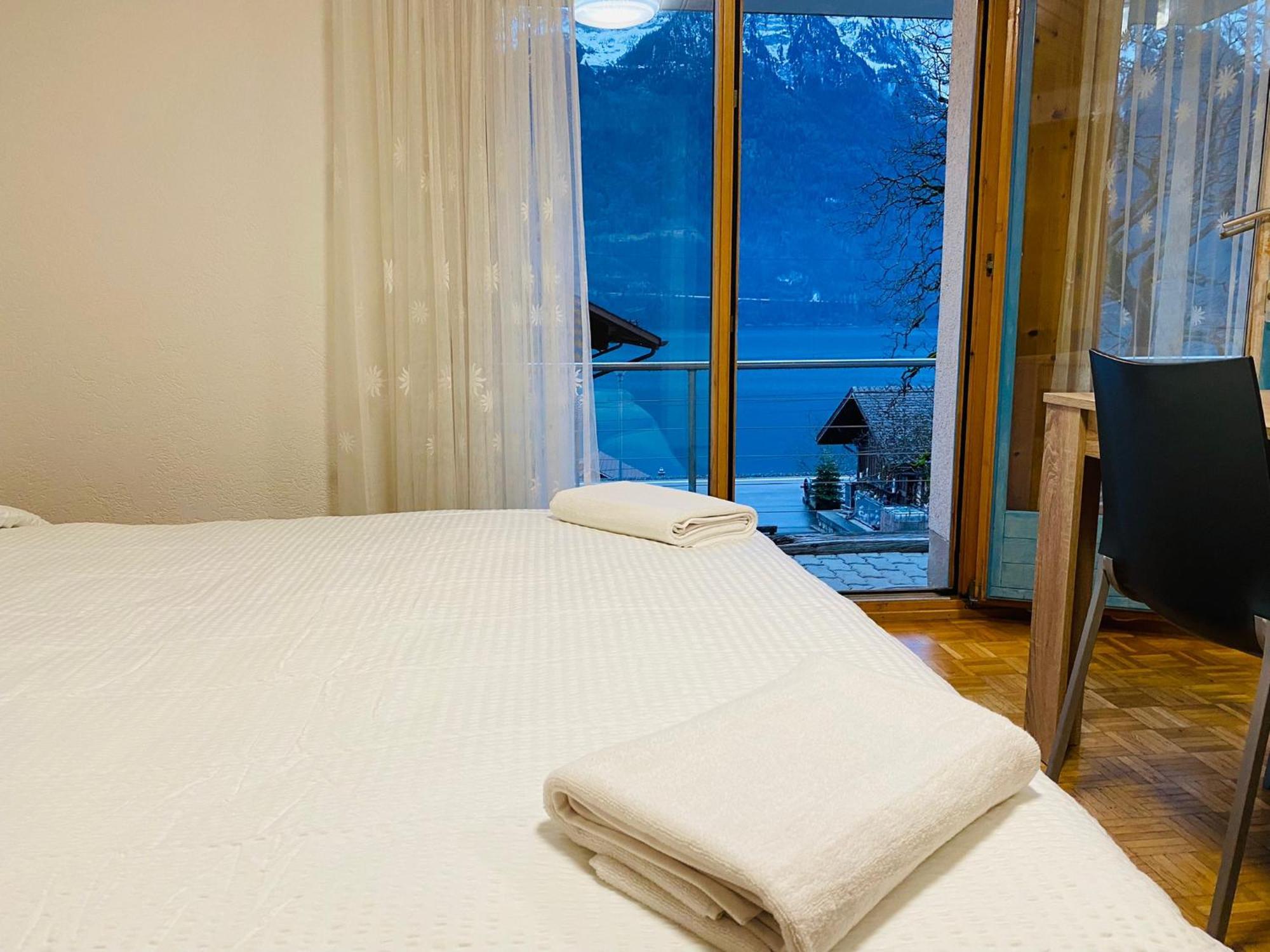Niederried bei Interlaken Lake View Residence מראה חיצוני תמונה